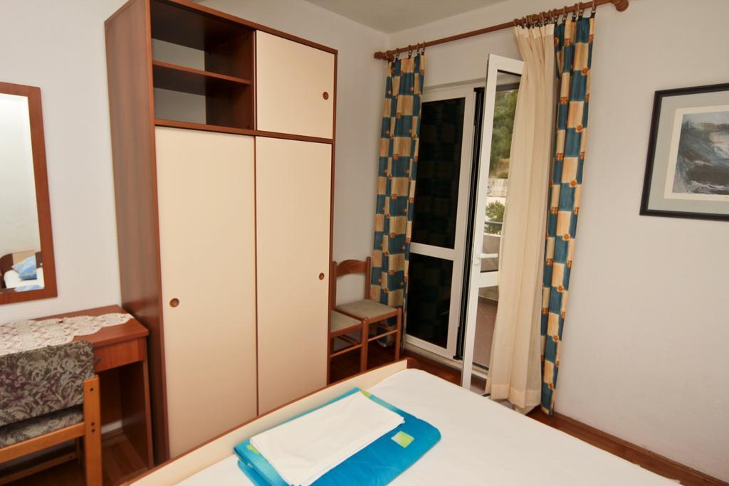 Apartments Toni Two Igrane Kültér fotó