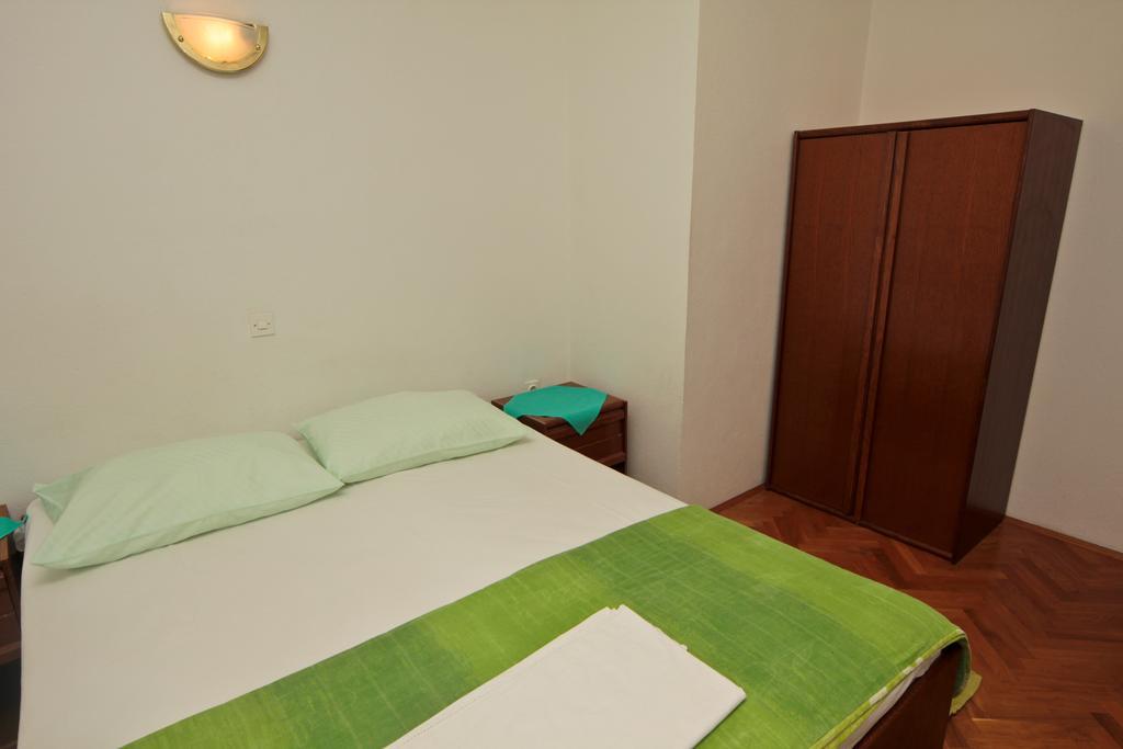 Apartments Toni Two Igrane Kültér fotó