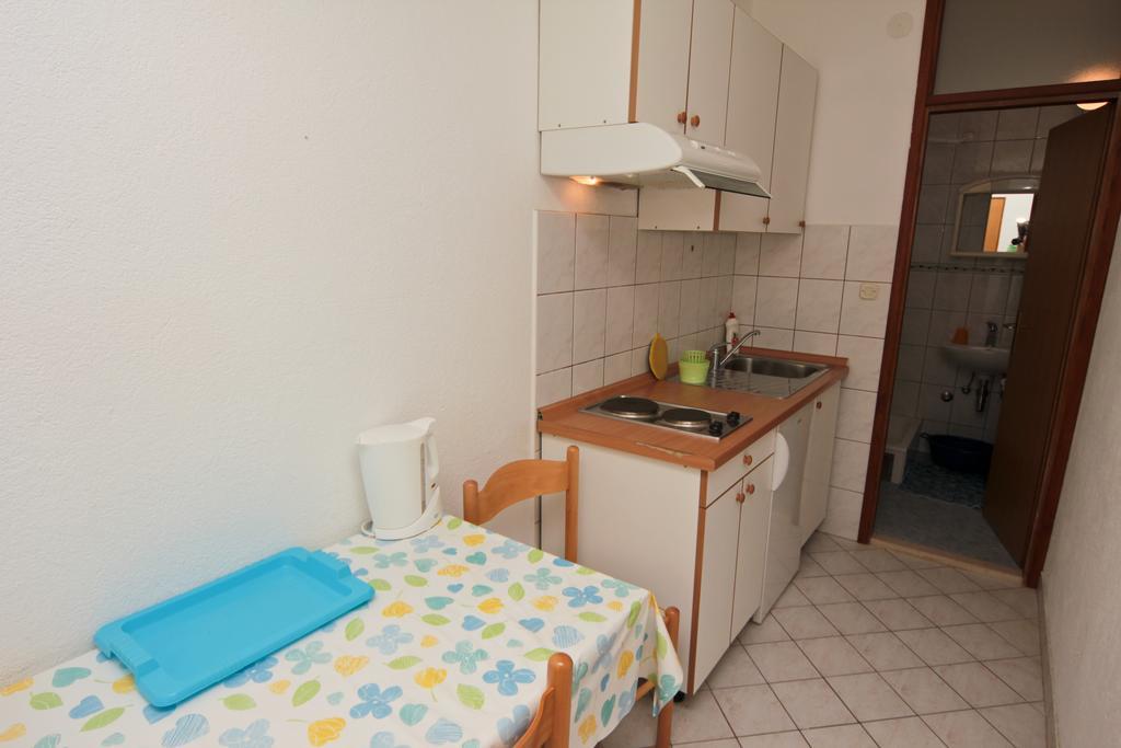 Apartments Toni Two Igrane Kültér fotó