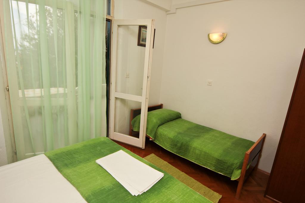 Apartments Toni Two Igrane Kültér fotó