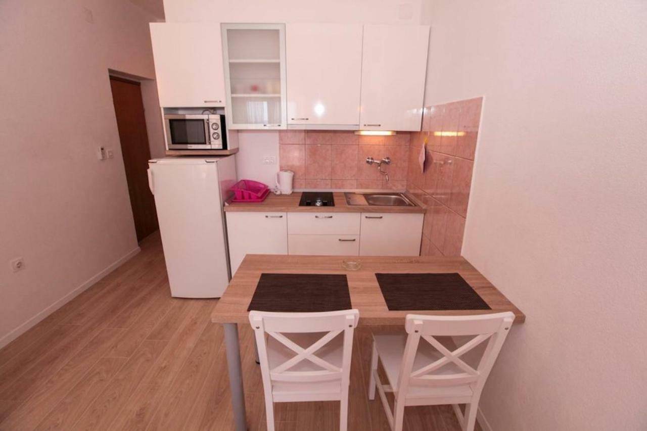 Apartments Toni Two Igrane Kültér fotó